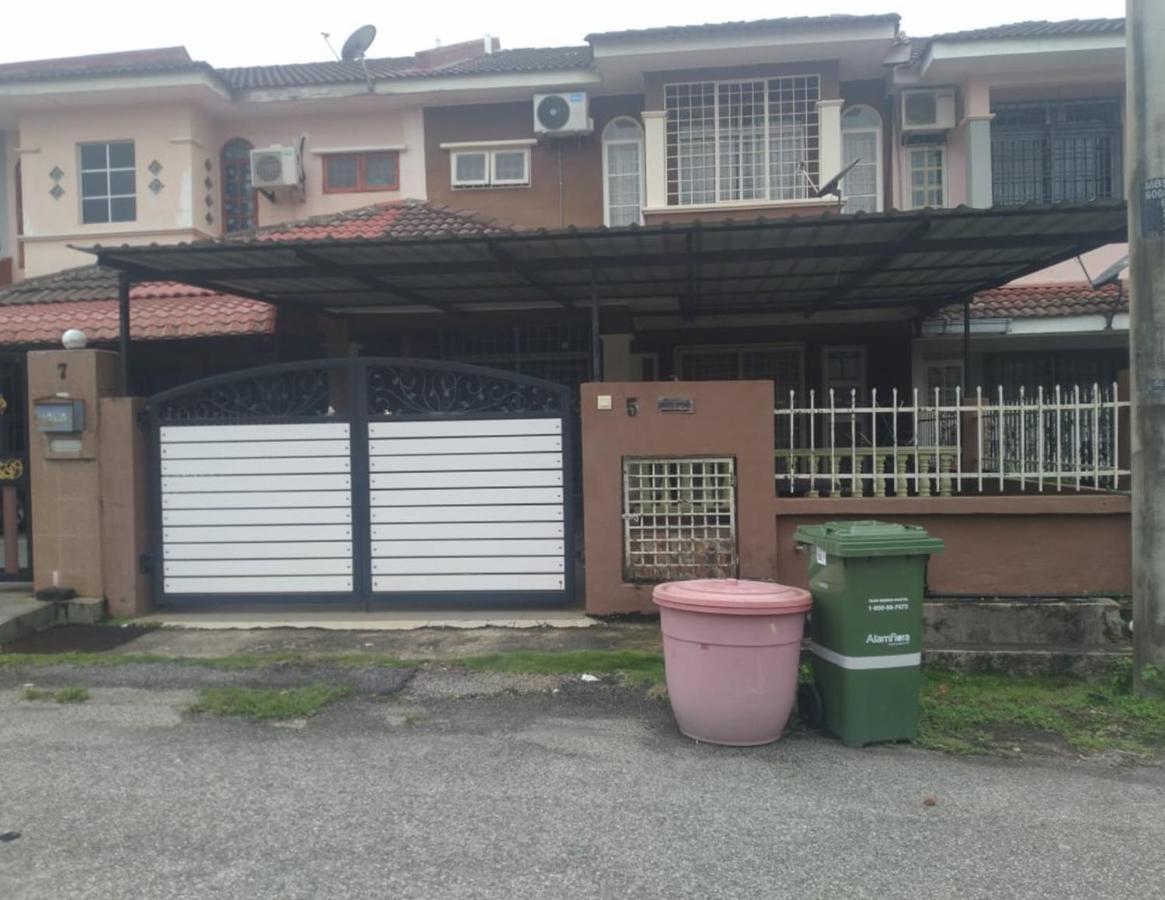 Ilham Homestay Kuantan Ngoại thất bức ảnh
